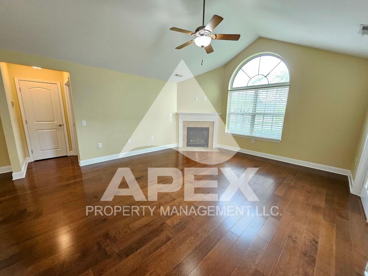 819 Pryse Farm Blvd - Photo 5 of 37