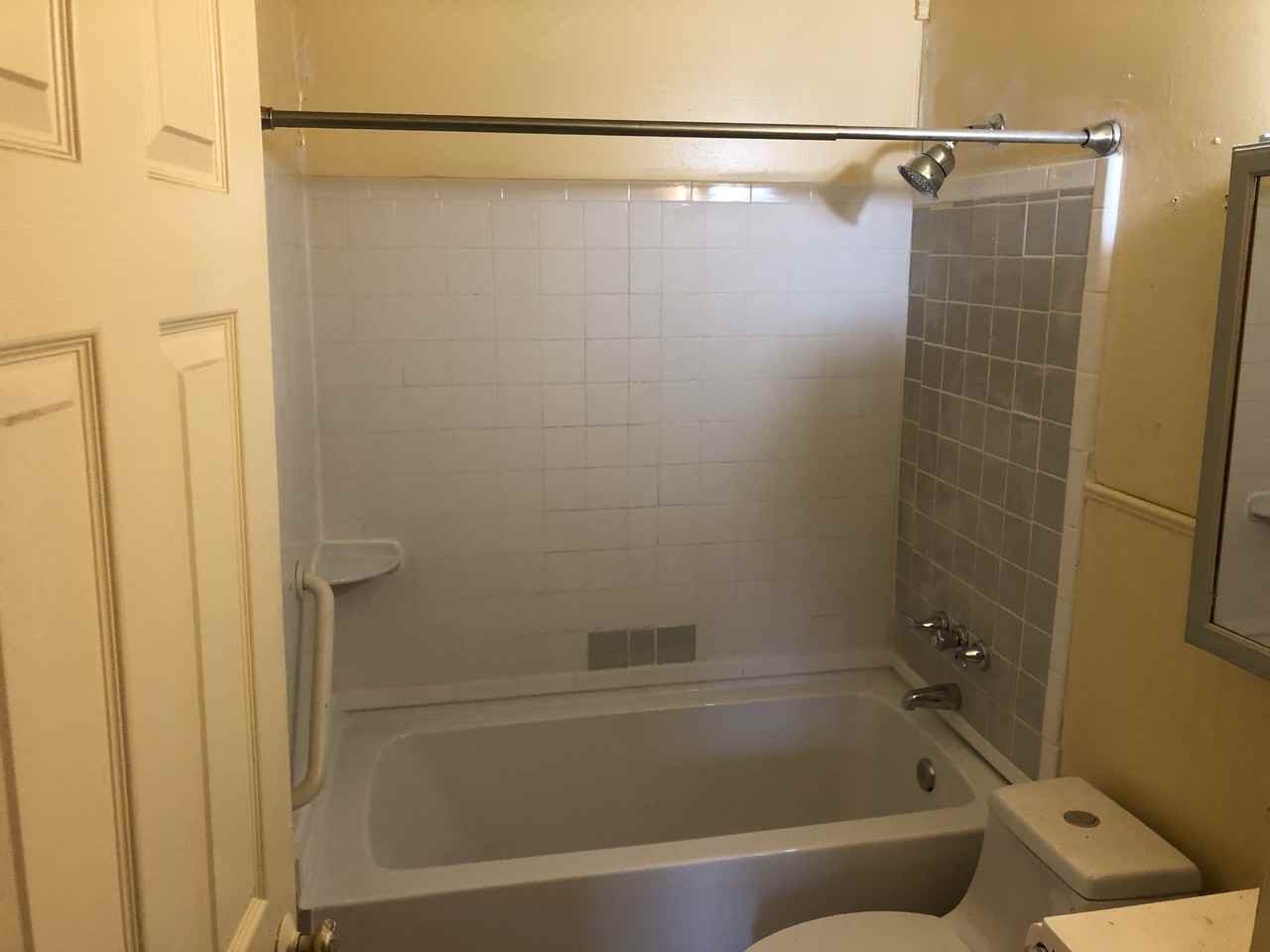 1321 West 57th Street #NA - Photo 6 of 12