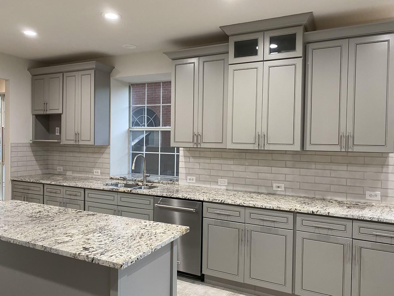 306 Rivercove Dr #NA - Photo 2 of 23
