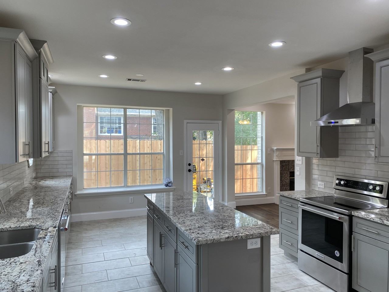 306 Rivercove Dr #NA - Photo 4 of 23