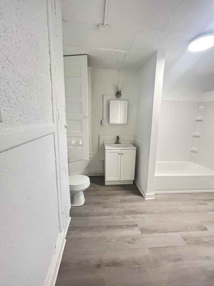 319 Franklin Avenue #5 - Photo 2 of 17