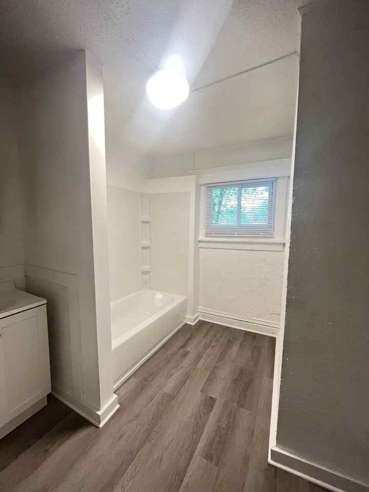 319 Franklin Avenue #5 - Photo 3 of 17