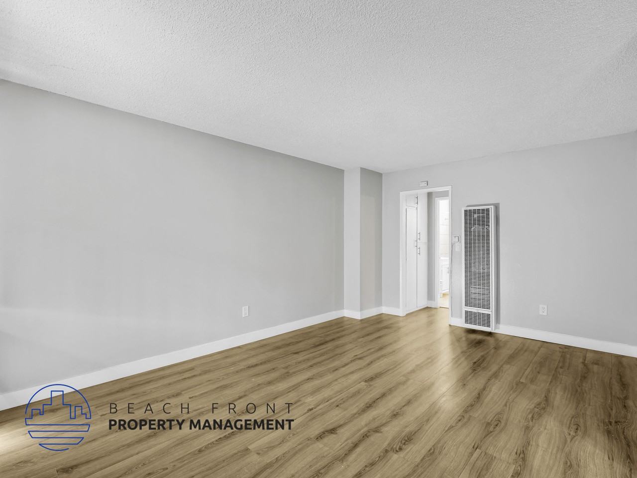 1545 Pine Ave. - Photo 2 of 14