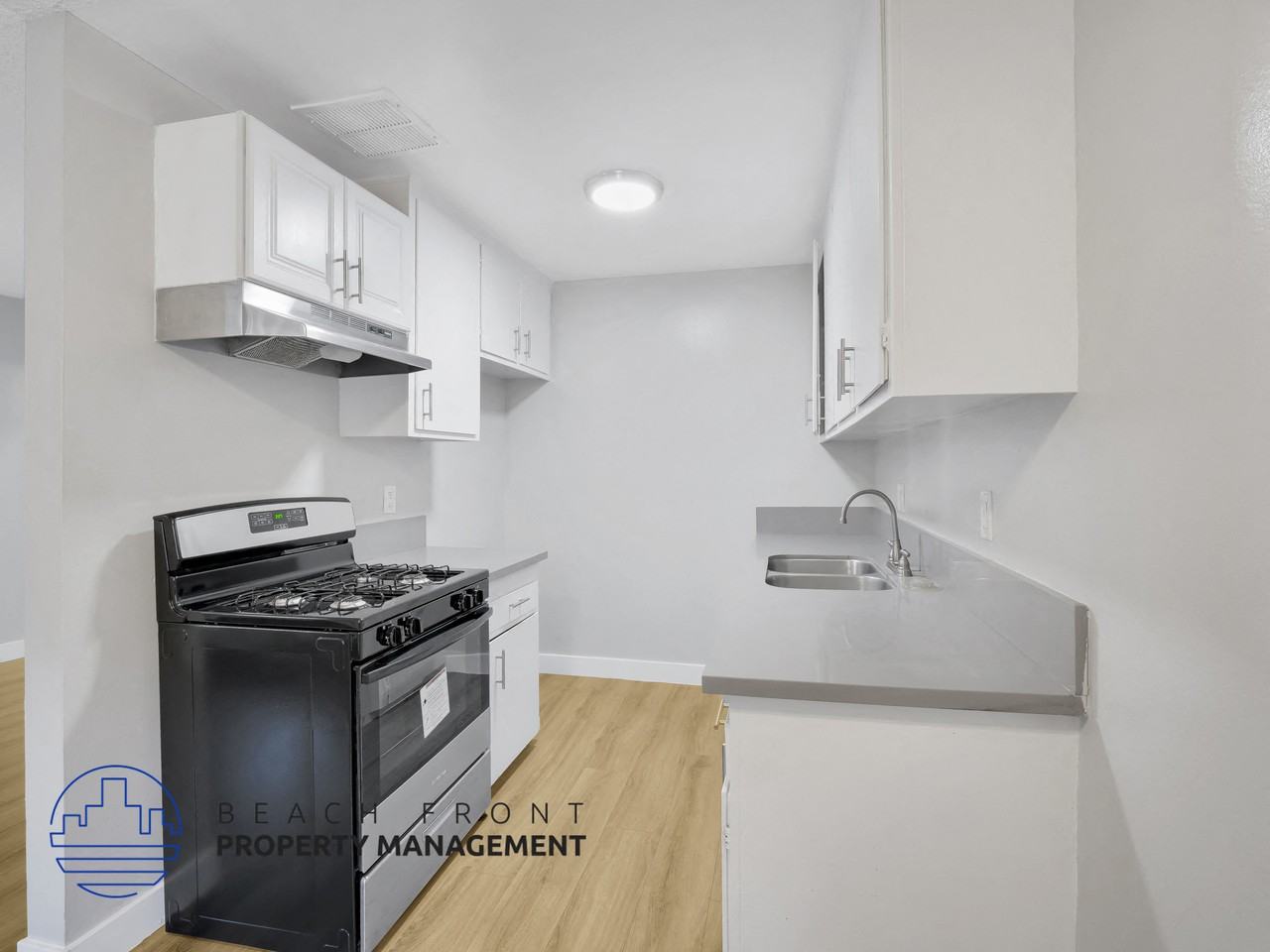 1545 Pine Ave. - Photo 7 of 14