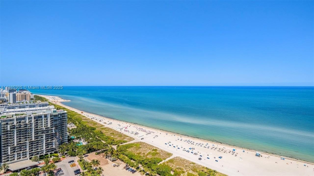 101 20th St #3903 - Photo 2 of 50