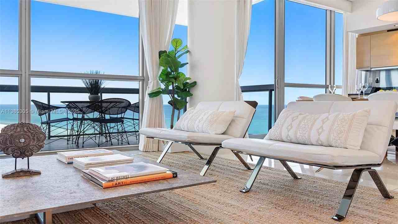 101 20th St #3903 - Photo 6 of 50