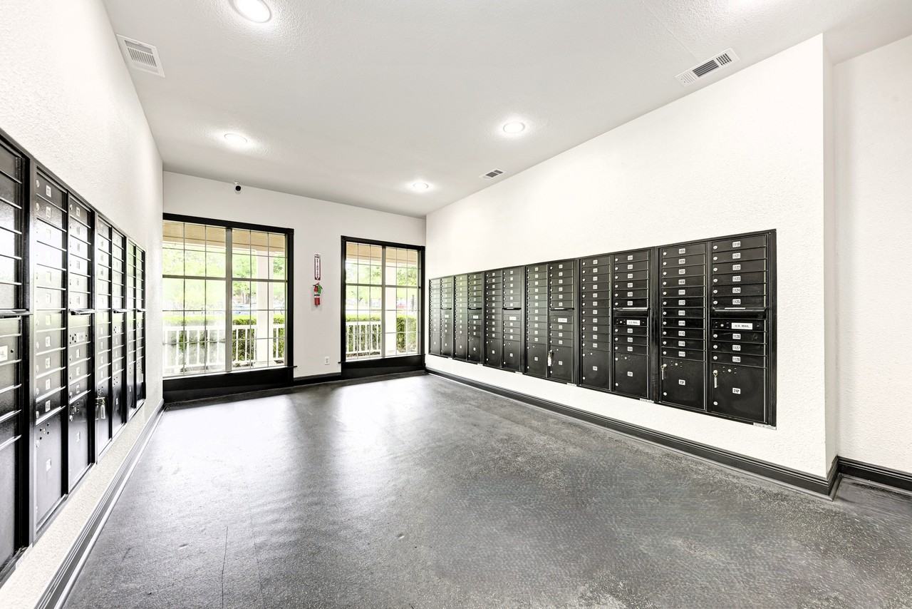 Arrowhead Park Apartments - Photo 4 of 8