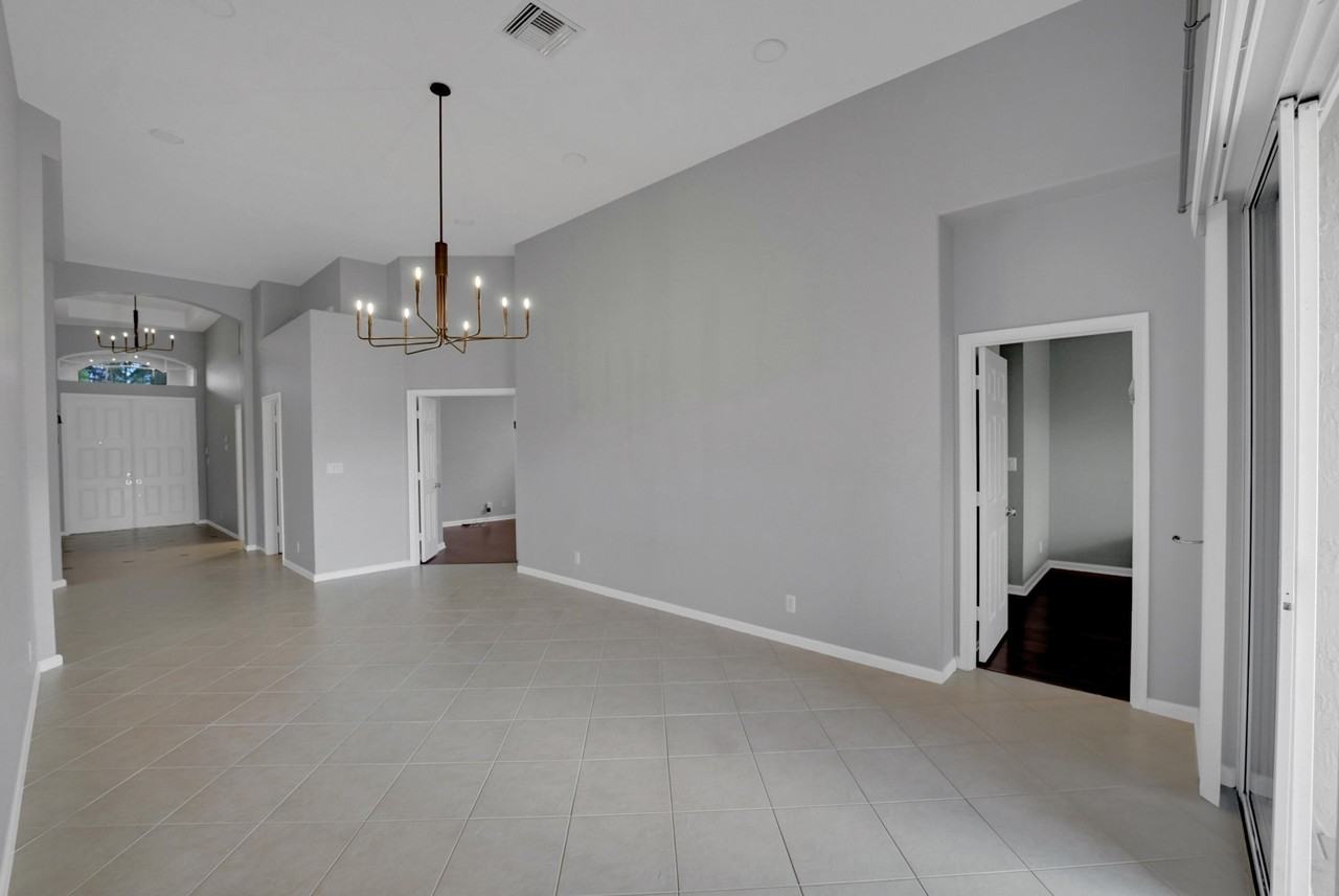 7922 Monarch Ct - Photo 7 of 31