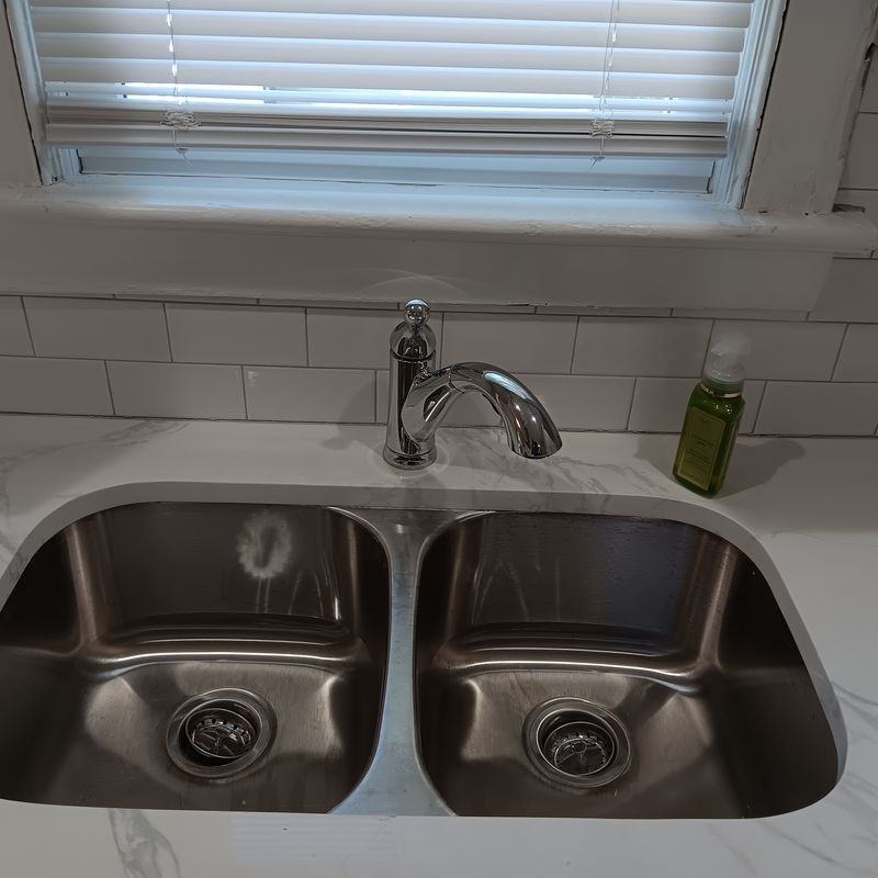246 Mathewson Pl Sw - Photo 6 of 18