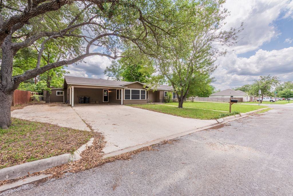 125 Plum St - Photo 3 of 21