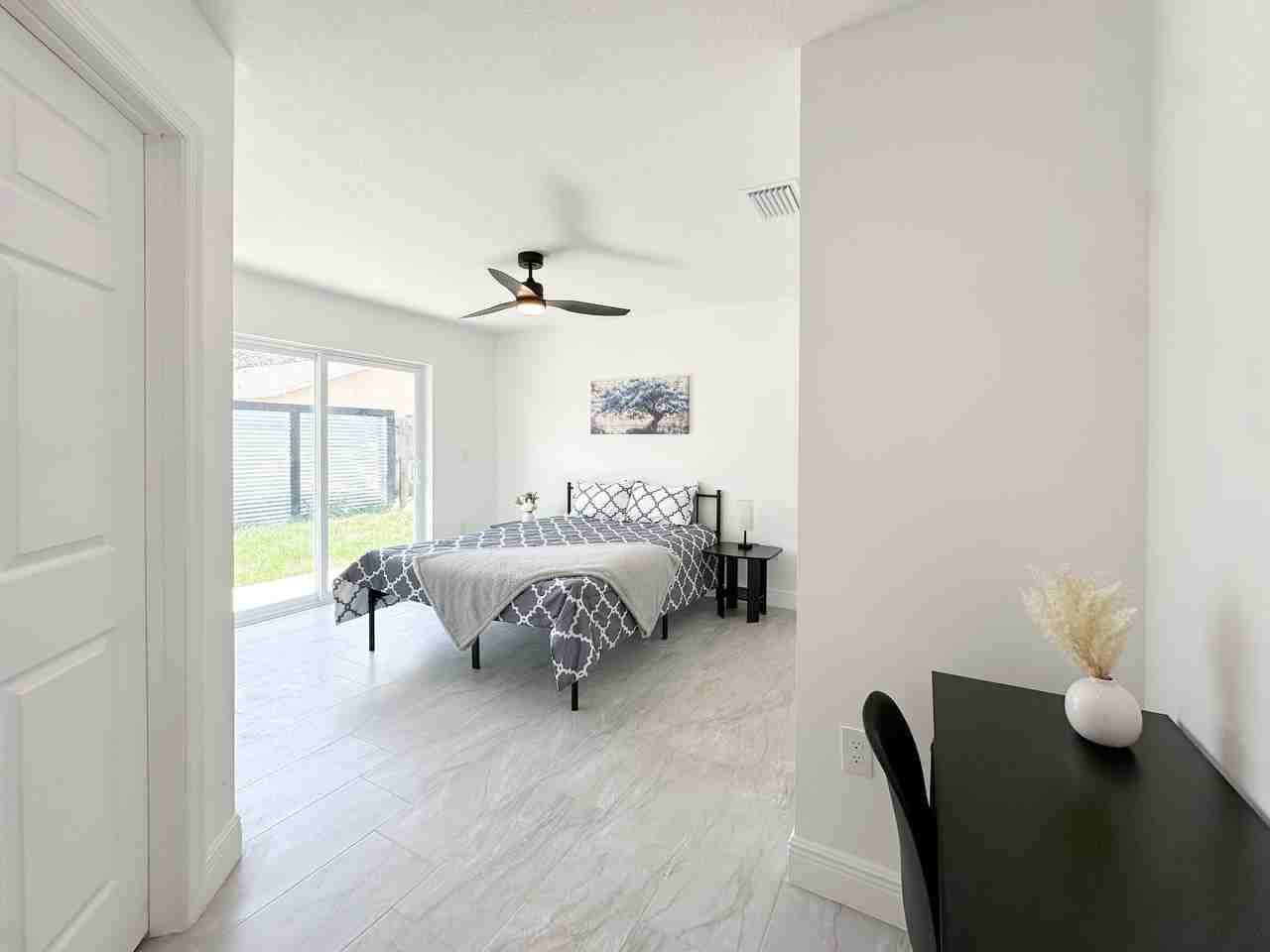 Phillips St - Photo 5 of 9