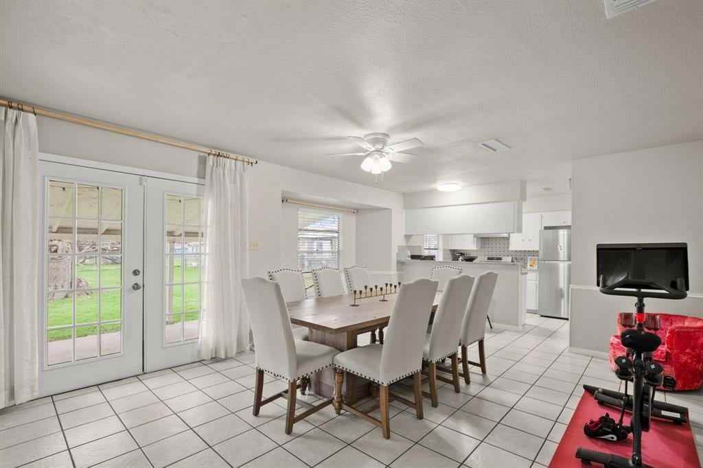 405 E Grady Dr - Photo 4 of 17