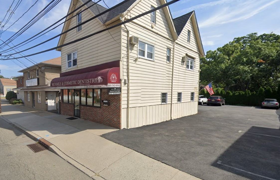 221 Washington Ave 2nd Fl - Photo 3 of 3