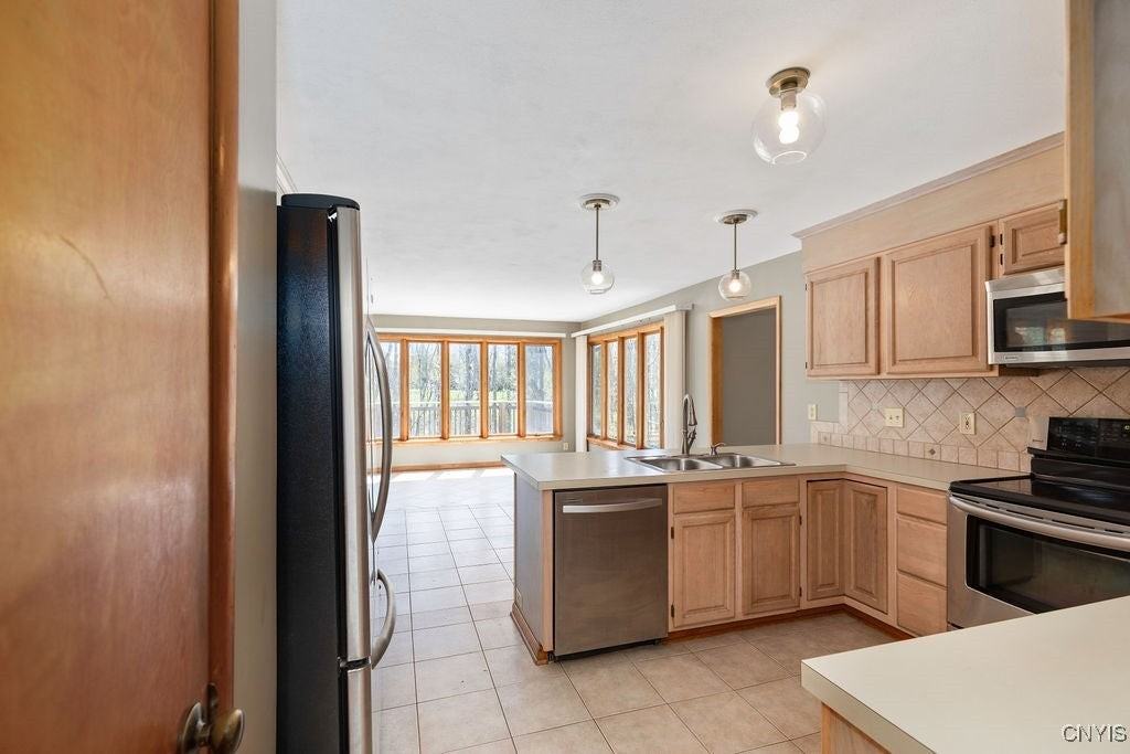 3293 Greenleafe Dr - Photo 2 of 25