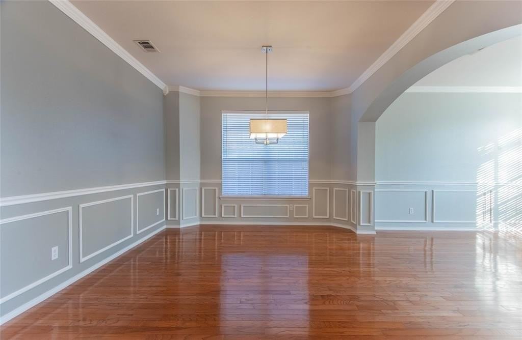 1521 Hidden Cove Ct - Photo 4 of 38