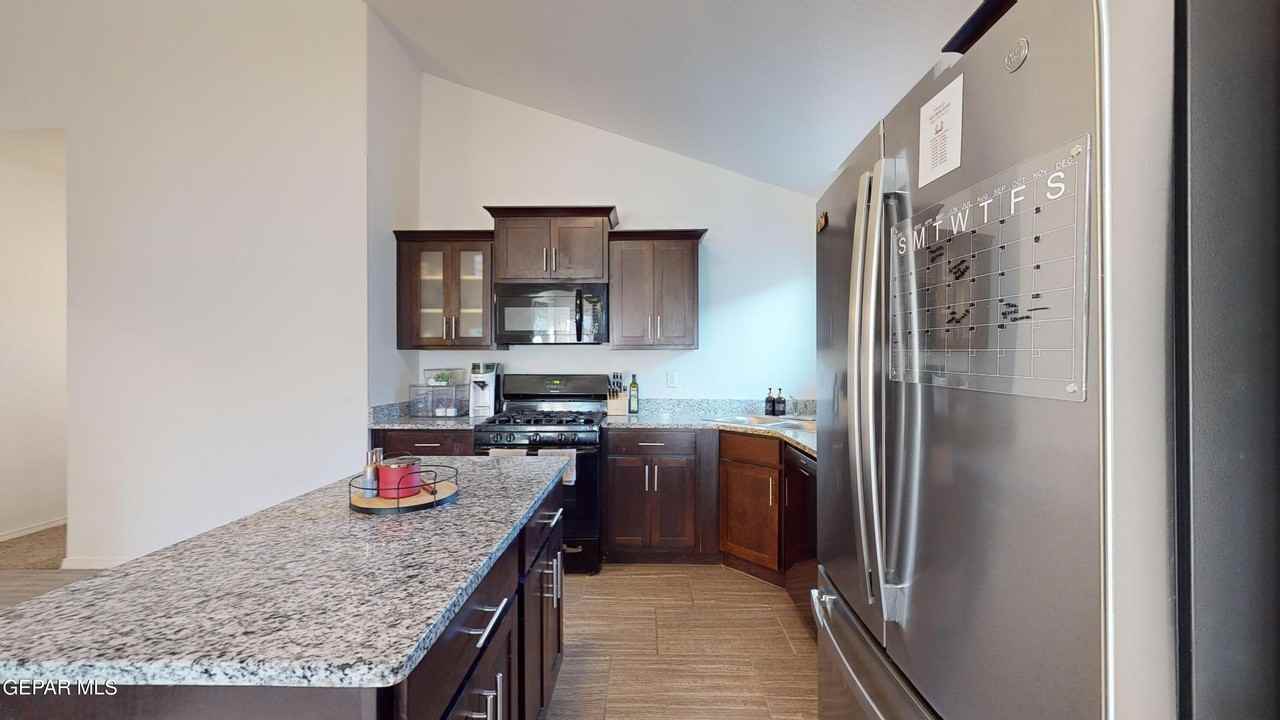 14613 Luciana Alvarado Ct - Photo 7 of 30