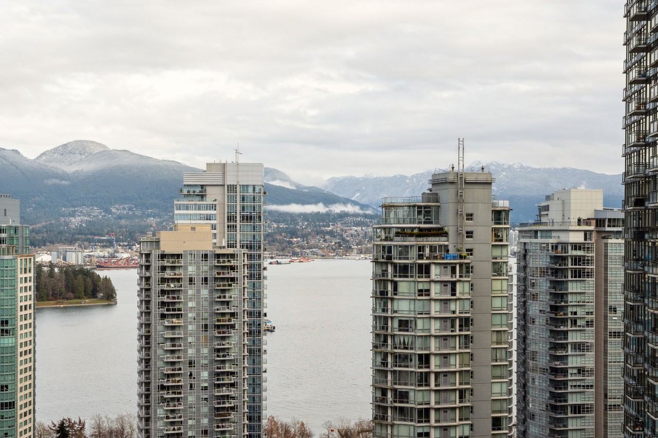 1239 West Georgia Street #2408