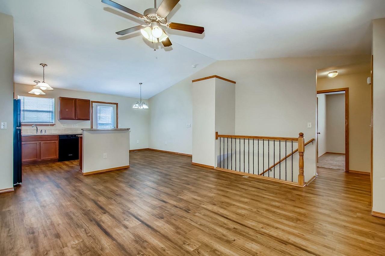 Lakeside Townhomes - Photo 6 of 34