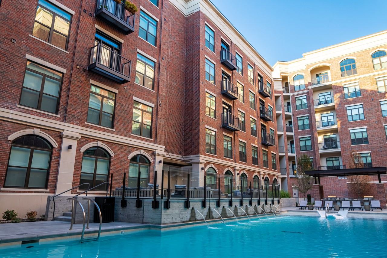 The View Residences - Photo 3 of 27