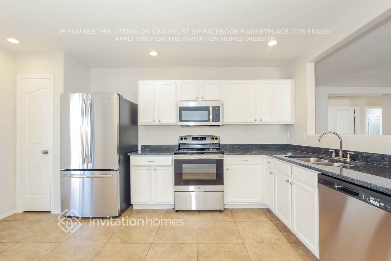 3047 W Casino Ave - Photo 5 of 16