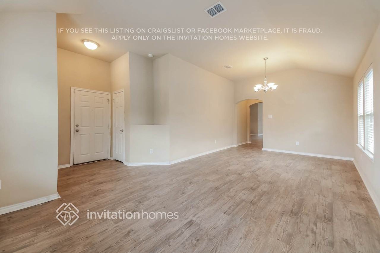 6616 Chalk River Dr - Photo 4 of 17