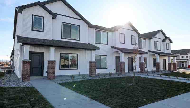 1125 Jaylee Dr - Photo 2 of 26