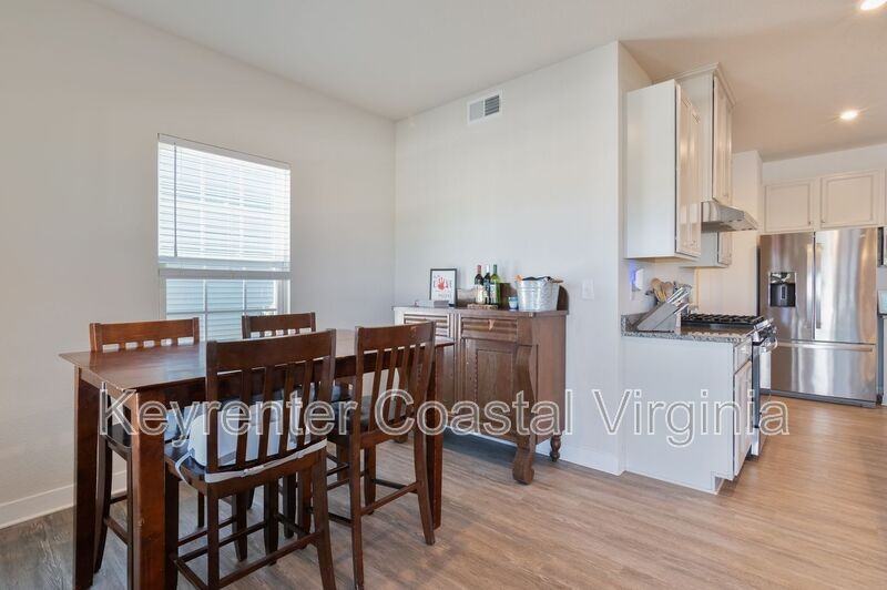 515 Spring Hill Pl - Photo 5 of 31