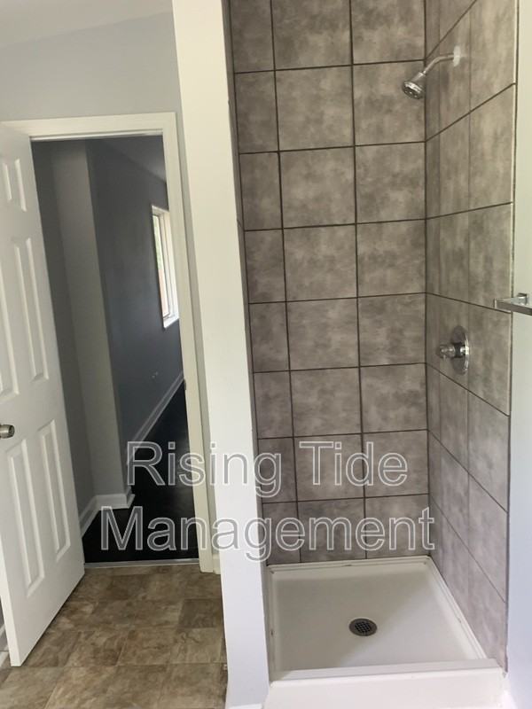 660 Hagood St - Photo 7 of 27