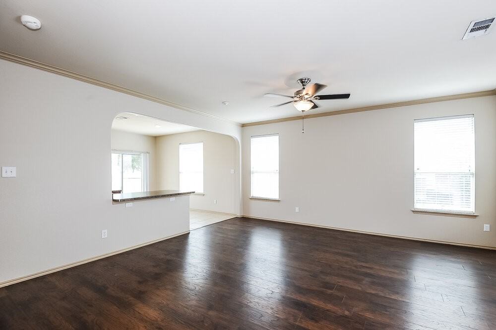 9925 Fressia Ln - Photo 3 of 16