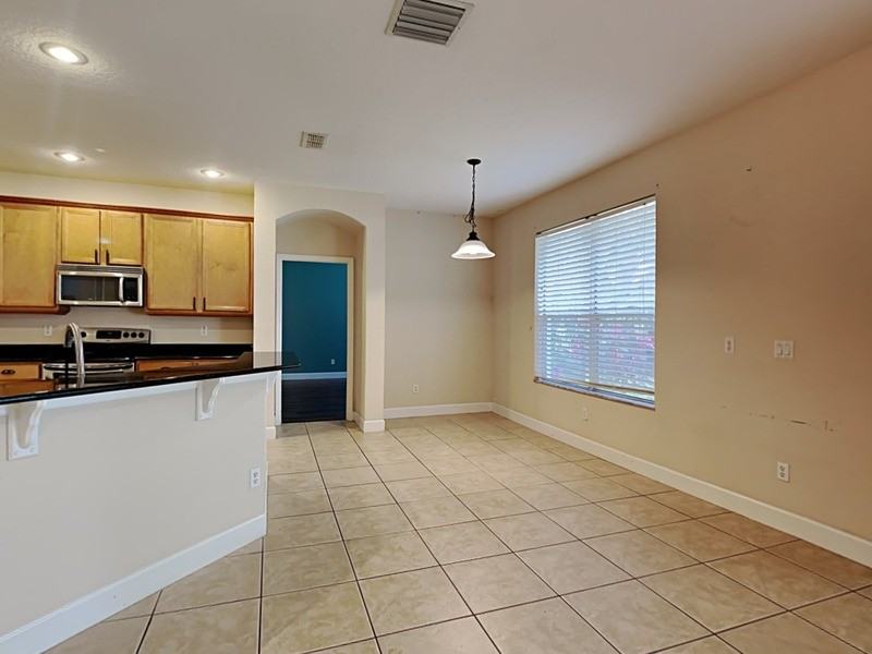 589 Errol Pkwy - Photo 6 of 23