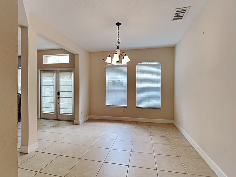 589 Errol Pkwy - Photo 7 of 23