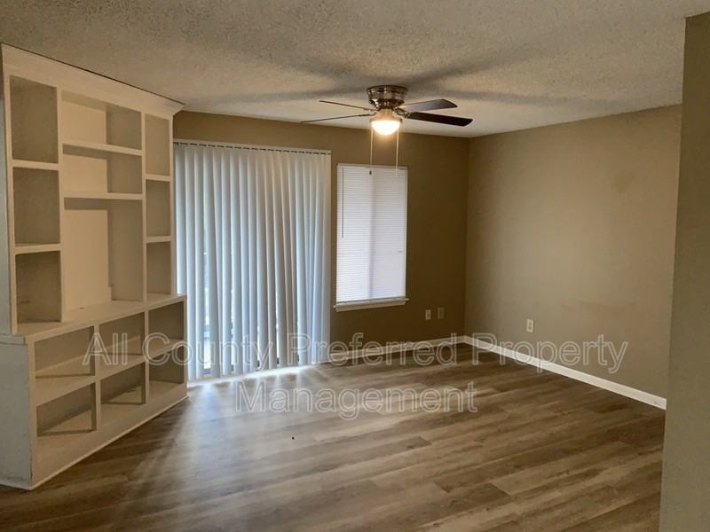 3515 Sable Palm Ln #M - Photo 2 of 14