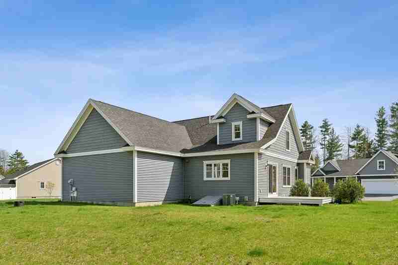 2 Lodge Dr - Photo 7 of 50