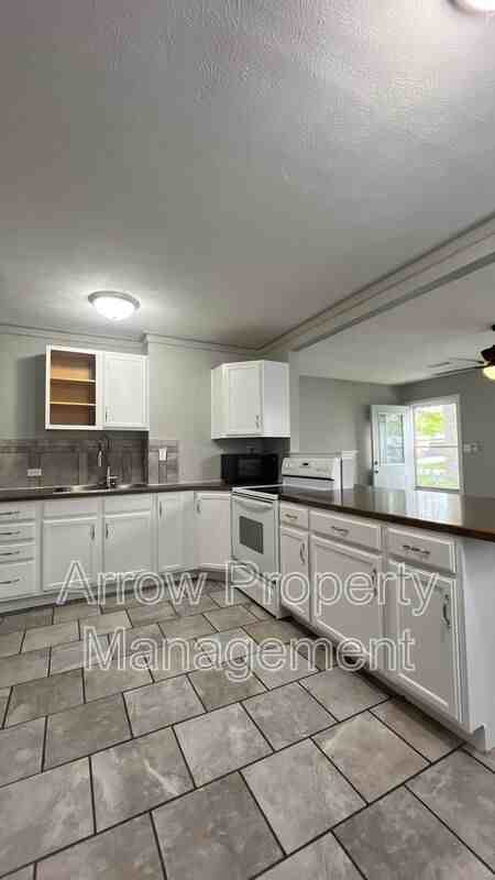 6824 Logan Ave - Photo 2 of 16