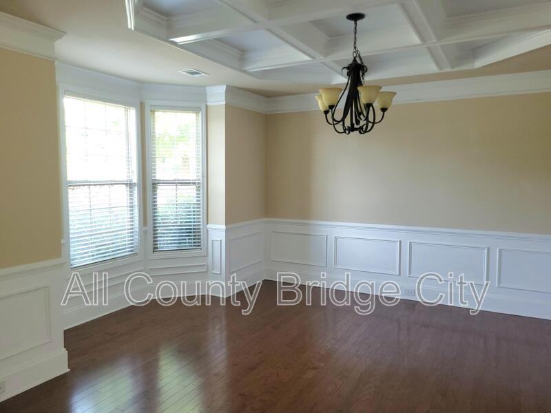 5 Calgary Ct - Photo 2 of 19