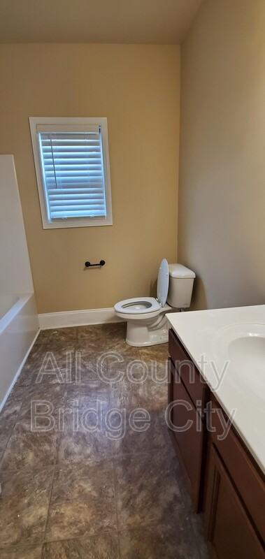 5 Calgary Ct - Photo 6 of 19