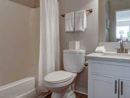 featured image of 3450 Maricopa St