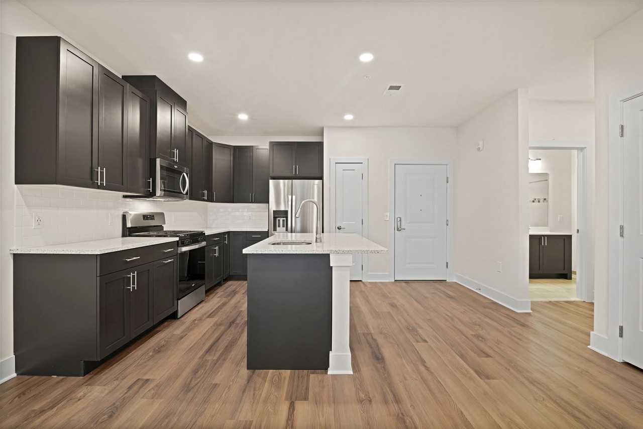 The Somerset at Montgomery - Photo 6 of 6