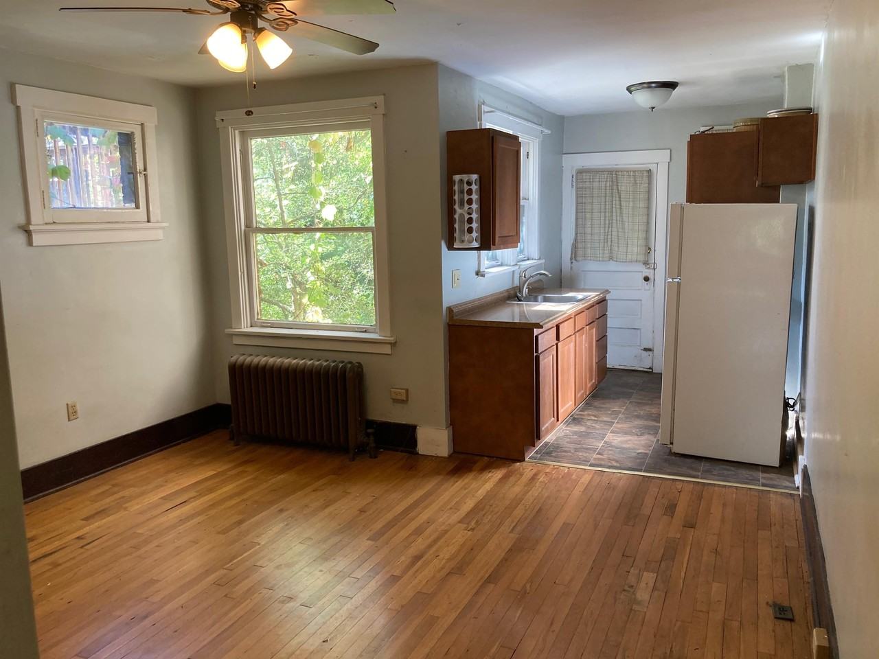 WEST STREET-407-419 -- 085 - Photo 6 of 13