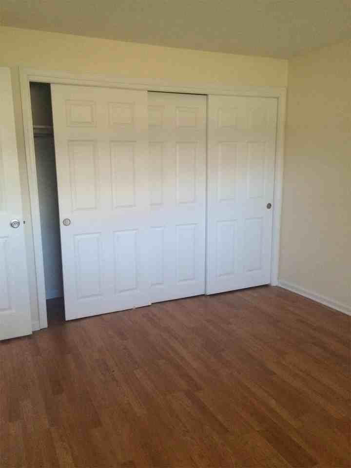 325 Oak Ridge LLC - Photo 4 of 9