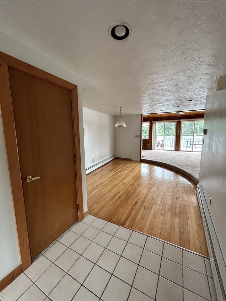 131 Lake Avenue - Photo 3 of 43