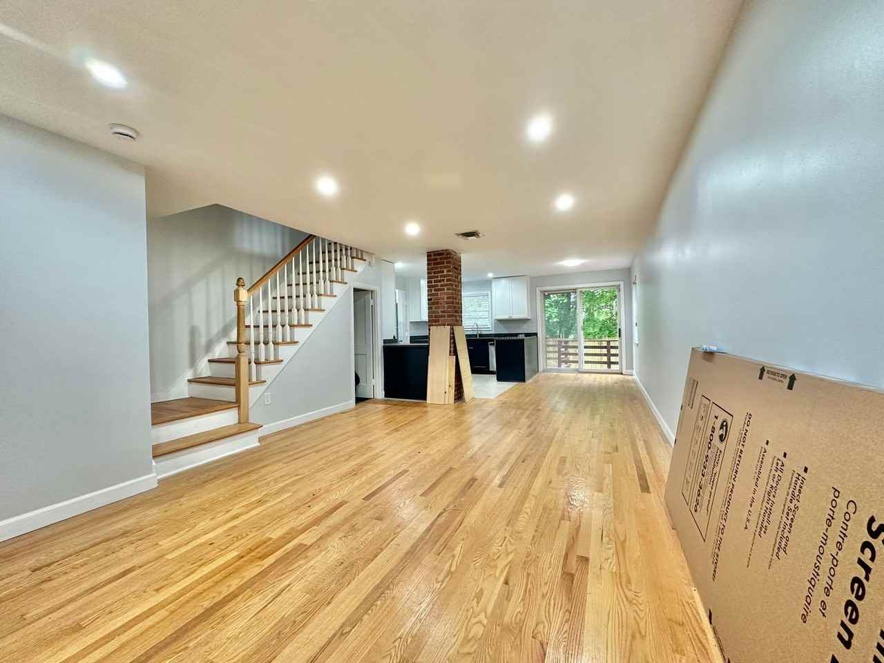 652 Prospect St - Photo 2 of 36