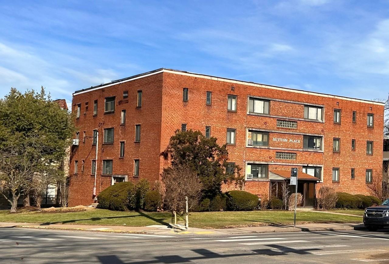 Sutton Place - Photo 3 of 16