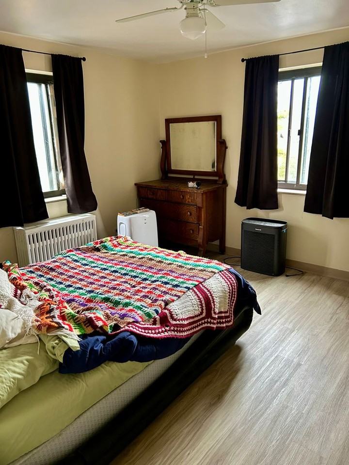 Sutton Place - Photo 4 of 16