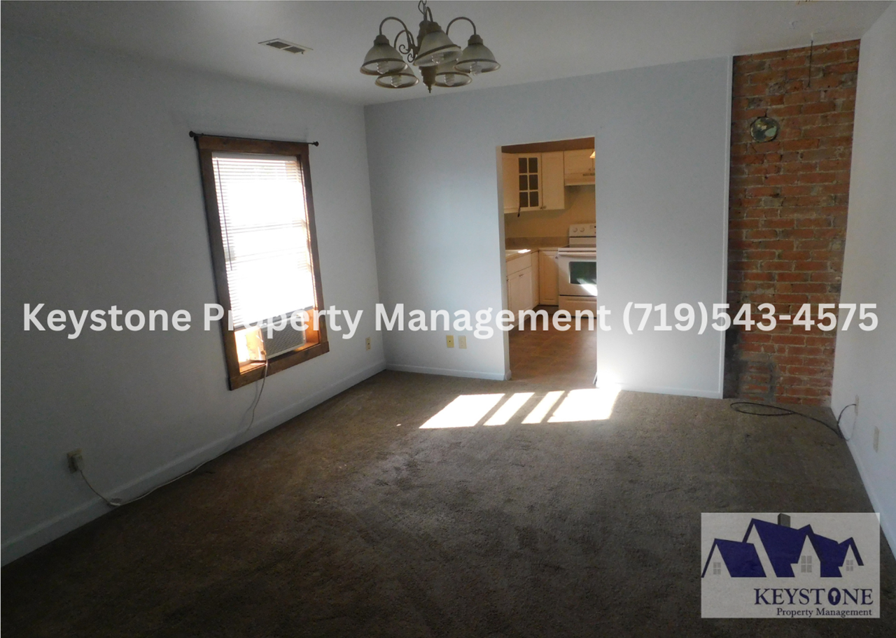 420 W 10th St #5 - Photo 2 of 14