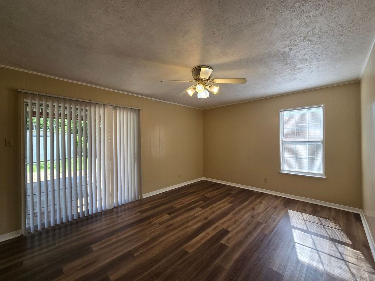 3309 Lake Charles Ave - Photo 7 of 28