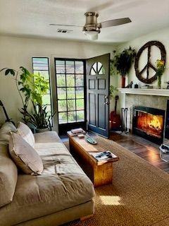 101 Longhorn Ln - Photo 2 of 40