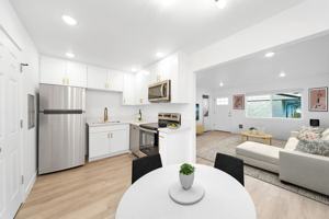 featured image of 663 E Main St