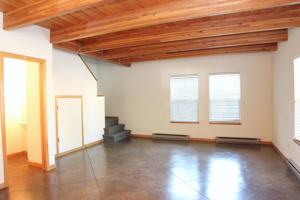 featured image of 209 W Mulberry St