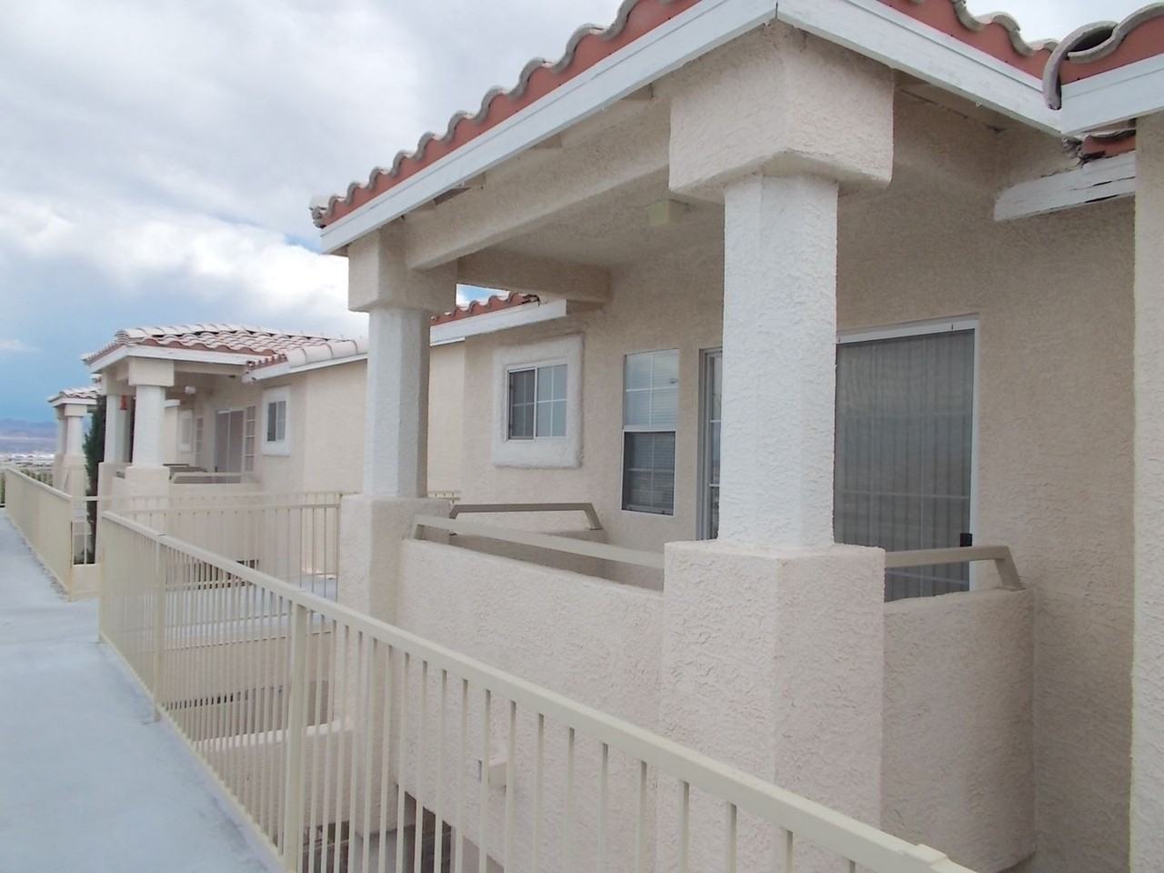 1825 Cutlass Dr - Photo 2 of 16